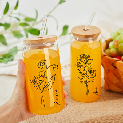 Vaso de cristal con nombre personalizado y flor de nacimiento